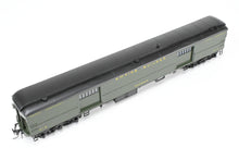 Load image into Gallery viewer, HO Brass Oriental Limited GN - Great Northern HW Baggage #413 Custom Painted REBOXX