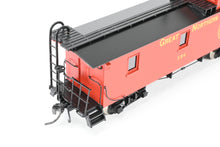 Load image into Gallery viewer, HO Brass CON NBL - North Bank Line GN - Great Northern 33' Truss Rod Caboose FP No. X84