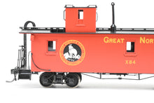 Load image into Gallery viewer, HO Brass CON NBL - North Bank Line GN - Great Northern 33' Truss Rod Caboose FP No. X84