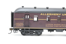 Load image into Gallery viewer, HO Brass OMI - Overland Models, Inc. SP/T&NO - Southern Pacific Lines or YV - Yosemite Valley and V&T Virginia & Truckee 40' Harriman RPO CP Private Road
