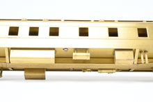 Load image into Gallery viewer, HO Brass Soho Various Roads Pullman 6 Compartment 3 Drawing Room No A/C WRONG BOX