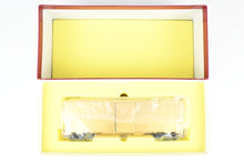 Load image into Gallery viewer, O Brass Proto:48 Protocraft C&NW - Chicago & Northwestern or CMO 1937 AAR Modified Boxcar w/Viking Roof and Youngstown 6' Door