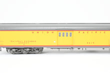 Load image into Gallery viewer, HO Brass CON TCY - The Coach Yard UP - Union Pacific and WAB - Wabash City of St. Louis 10-Car Set Train #9 Westbound FP