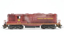 Load image into Gallery viewer, HO Brass Oriental Limited N&W – Norfolk & Western EMD GP9 1750 HP Late Version w/48" Fans and Dynamic Brakes CP