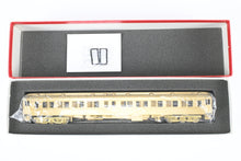 Load image into Gallery viewer, HO Brass Soho Various Roads Pullman 6 Compartment 3 Drawing Room No A/C WRONG BOX