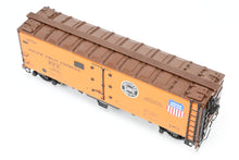 Load image into Gallery viewer, HO Brass CIL - Challenger Imports PFE - Pacific Fruit Express R-40-23 Steel Refrigerator Car FP #7811