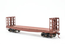 Load image into Gallery viewer, HO Brass U.S. Hobbies Various Roads Bulkhead Beveled Floor Pulpwood Flatcar Custom Painted NO BOX