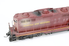 Load image into Gallery viewer, HO Brass Oriental Limited N&W – Norfolk & Western EMD GP9 1750 HP Late Version w/48" Fans and Dynamic Brakes CP