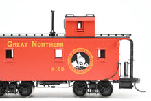 Load image into Gallery viewer, HO Brass CON NBL - North Bank Line GN - Great Northern 25' Truss Rod Caboose FP No. X180