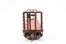 Load image into Gallery viewer, HO Brass U.S. Hobbies Various Roads Bulkhead Beveled Floor Pulpwood Flatcar Custom Painted NO BOX