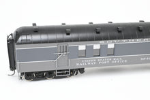 Load image into Gallery viewer, HO Brass CON TCY - The Coach Yard SP - Southern Pacific OWL Circa 1960 10-Car Train Pro-Painted