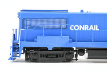 Load image into Gallery viewer, HO Brass Oriental Limited CR - Conrail GE U25B 2500 HP Low Hood (Intermediate) CP No. 2517