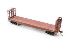 Load image into Gallery viewer, HO Brass U.S. Hobbies Various Roads Bulkhead Beveled Floor Pulpwood Flatcar Custom Painted NO BOX
