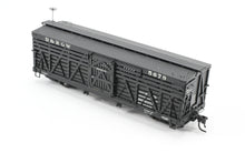Load image into Gallery viewer, HOn3 Blackstone Models D&RGW - Denver & Rio Grande Western 30' Stock Car No. 5678