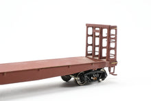 Load image into Gallery viewer, HO Brass U.S. Hobbies Various Roads Bulkhead Beveled Floor Pulpwood Flatcar Custom Painted NO BOX