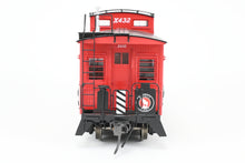 Load image into Gallery viewer, O Brass CON Beaver Creek Model Co. GN - Great Northern Wood Caboose FP #X432 "Collectors Edition"