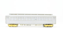 Load image into Gallery viewer, HO Resin Bronze Key Models CRT - Chicago Rapid Transit Metropolitan West Side Elevated Powered Car W/ Brass Trucks REBOXX
