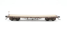 Load image into Gallery viewer, HOn3 Blackstone Models D&RGW - Denver & Rio Grande Western 30’ Flat Car Weathered No. 6013 Weathered