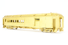 Load image into Gallery viewer, O Brass Oriental Limited GN - Great Northern HW Combine/Caboose 557-586