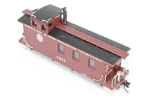 Load image into Gallery viewer, HOn3 Blackstone Models D&RGW - Denver & Rio Grande Western Long Caboose Moffat Tunnel Herald No. 0517