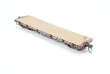 Load image into Gallery viewer, HOn3 Blackstone Models D&RGW - Denver & Rio Grande Western 30’ Flat Car Weathered No. 6013 Weathered