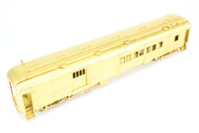 Load image into Gallery viewer, O Brass Oriental Limited GN - Great Northern HW Combine/Caboose 557-586