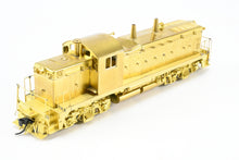 Load image into Gallery viewer, HO Brass CON OMI - Overland Models Inc. GN - Great Northern EMD NW-5 Original Version #186-195