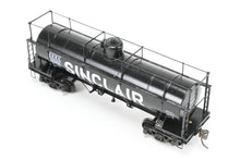 Load image into Gallery viewer, HO Brass W&R - W&R Enterprises SDRX - Sinclair Oil 6,000 Gallon High Walkway Tank Car One Dome CP
