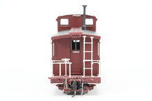 Load image into Gallery viewer, HOn3 Blackstone Models D&RGW - Denver & Rio Grande Western Long Caboose Moffat Tunnel Herald No. 0517
