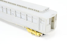 Load image into Gallery viewer, HO Resin Bronze Key Models CRT - Chicago Rapid Transit Metropolitan West Side Elevated Powered Car W/ Brass Trucks REBOXX