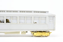 Load image into Gallery viewer, HO Resin Bronze Key Models CRT - Chicago Rapid Transit Metropolitan West Side Elevated Powered Car W/ Brass Trucks REBOXX