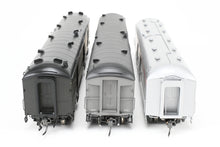 Load image into Gallery viewer, HO Brass CON TCY - The Coach Yard SP - Southern Pacific OWL Circa 1960 10-Car Train Pro-Painted