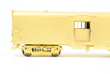 Load image into Gallery viewer, HO Brass A. W. Enterprises GN - Great Northern Streamlined Baggage Car #268-269 (End Door Version)