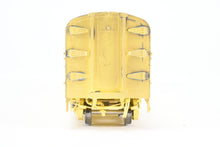 Load image into Gallery viewer, HO Brass A. W. Enterprises GN - Great Northern Streamlined Baggage Car #268-269 (End Door Version)