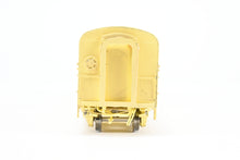 Load image into Gallery viewer, HO Brass A. W. Enterprises GN - Great Northern Streamlined Baggage Car #268-269 (End Door Version)