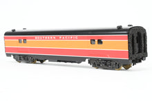Load image into Gallery viewer, HO Brass PFM - Tenshodo SP - Southern Pacific Baggage Flush Side Factory Painted Daylight