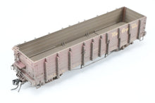 Load image into Gallery viewer, HOn3 Blackstone Models D&RGW - Denver & Rio Grande Western High Side Gondola Flying Grande Herald No. 1258, Weathered
