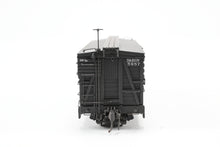 Load image into Gallery viewer, HOn3 Blackstone Models D&RGW - Denver & Rio Grande Western 30' Stock Car Flying Grande No. 5687 Weathered