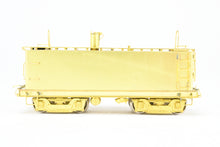 Load image into Gallery viewer, HO Brass Oriental Limited GN - Great Northern Water Car X3207