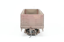 Load image into Gallery viewer, HOn3 Blackstone Models D&RGW - Denver & Rio Grande Western High Side Gondola Flying Grande Herald No. 1258, Weathered