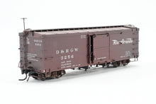 Load image into Gallery viewer, HOn3 Blackstone Models D&RGW - Denver & Rio Grande Western 30' Box Car Flying Grande Herald No. 3256