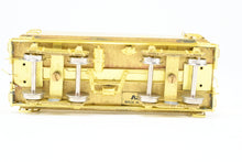 Load image into Gallery viewer, HO Brass Oriental Limited GN - Great Northern Water Car X3207