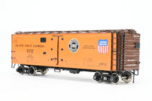 Load image into Gallery viewer, HO Brass CIL - Challenger Imports PFE - Pacific Fruit Express R-40-25 Refrigerator Car FP #2117