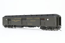 Load image into Gallery viewer, HO NEW Brass TCY - The Coach Yard SP - Southern Pacific HW Horse-Baggage Class 70-BH-3 FP SP Dark Olive No. 7227