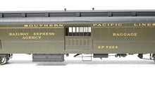 Load image into Gallery viewer, HO NEW Brass TCY - The Coach Yard SP - Southern Pacific HW Horse-Baggage Class 70-BH-3 FP SP Dark Olive No. 7224