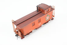 Load image into Gallery viewer, HO TrueLine Trains CV – Central Vermont Wood Offset Cupola Caboose Factory Finished No. 4001 w/ Light Weathering REBOXX
