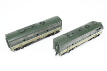 Load image into Gallery viewer, HO Brass Oriental Limited NP - Northern Pacific EMD F9A/F9B Set 1750 HP F/P Passenger Scheme