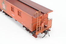 Load image into Gallery viewer, HO TrueLine Trains CV – Central Vermont Wood Offset Cupola Caboose Factory Finished No. 4001 w/ Light Weathering REBOXX