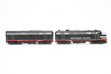 Load image into Gallery viewer, HO Brass Oriental Limited SP - Southern Pacific EMD FP7A/F7B 1500 HP Phase II Set Factory Painted Black Widow
