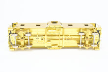 Load image into Gallery viewer, HO Brass CON OMI - Overland Models, Inc. SOU - Southern Railway Steel Bay Window Caboose W/Round Roof No. X2882 W/Vertical Brake